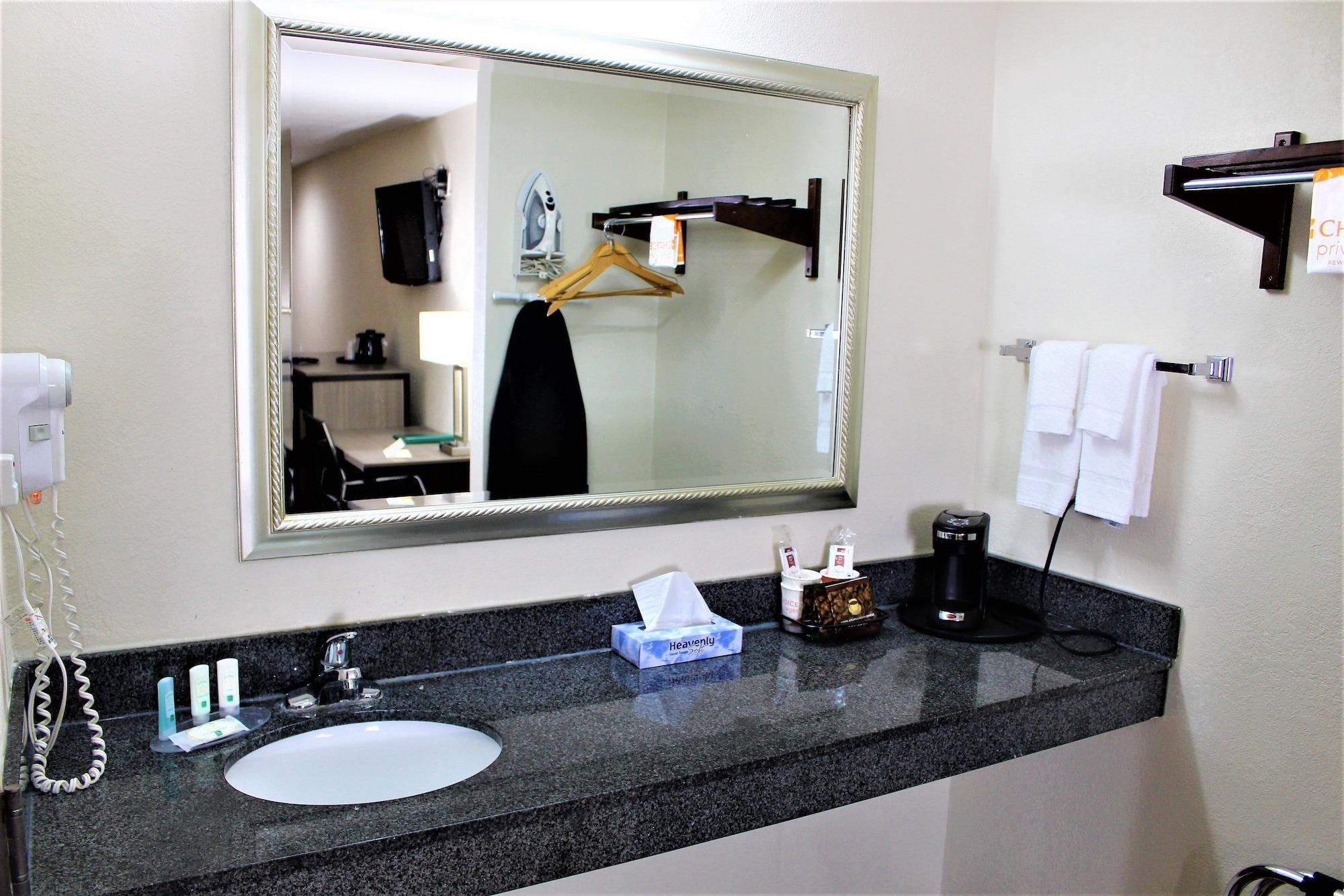 Quality Inn Форт-Стоктон Екстер'єр фото