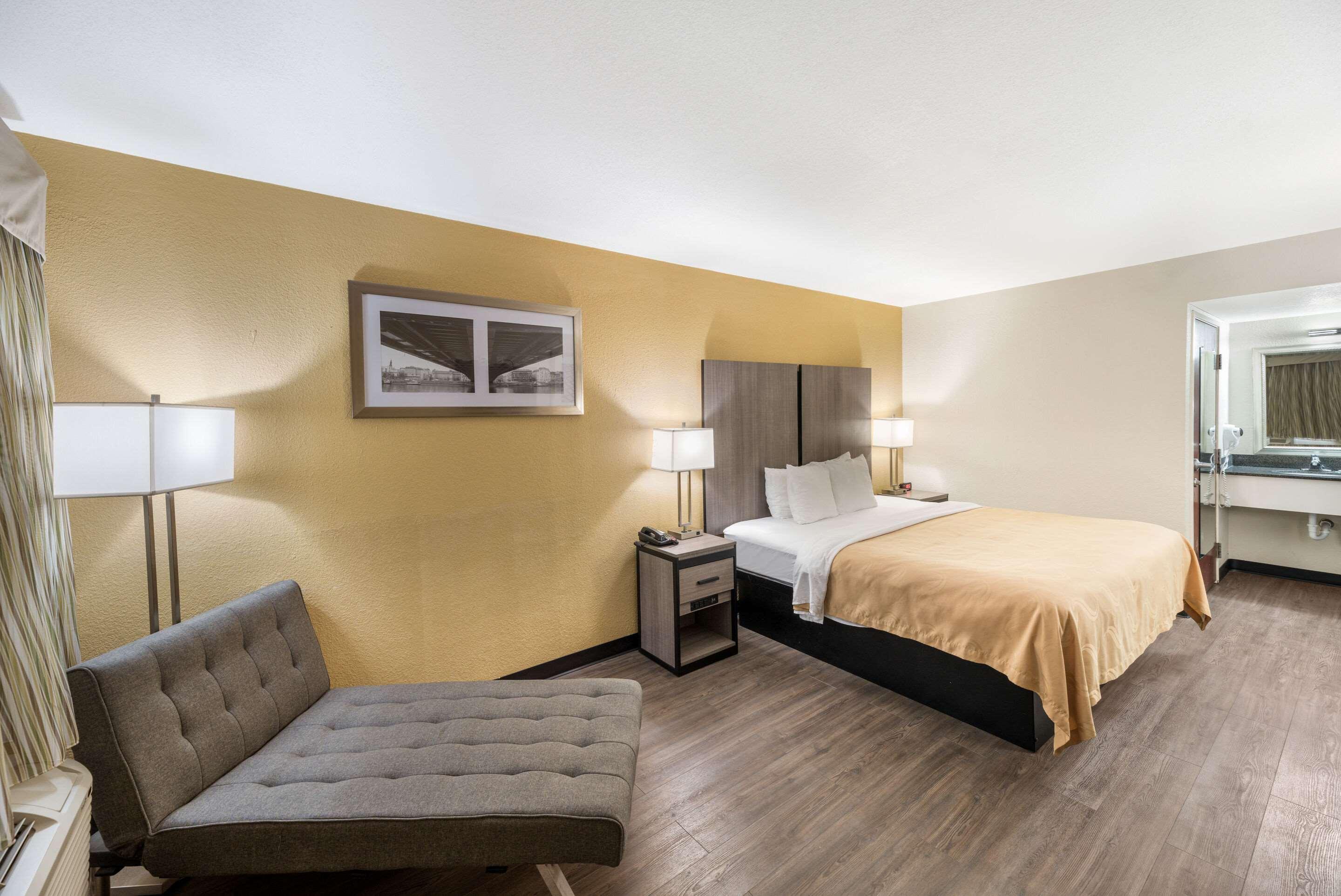 Quality Inn Форт-Стоктон Екстер'єр фото