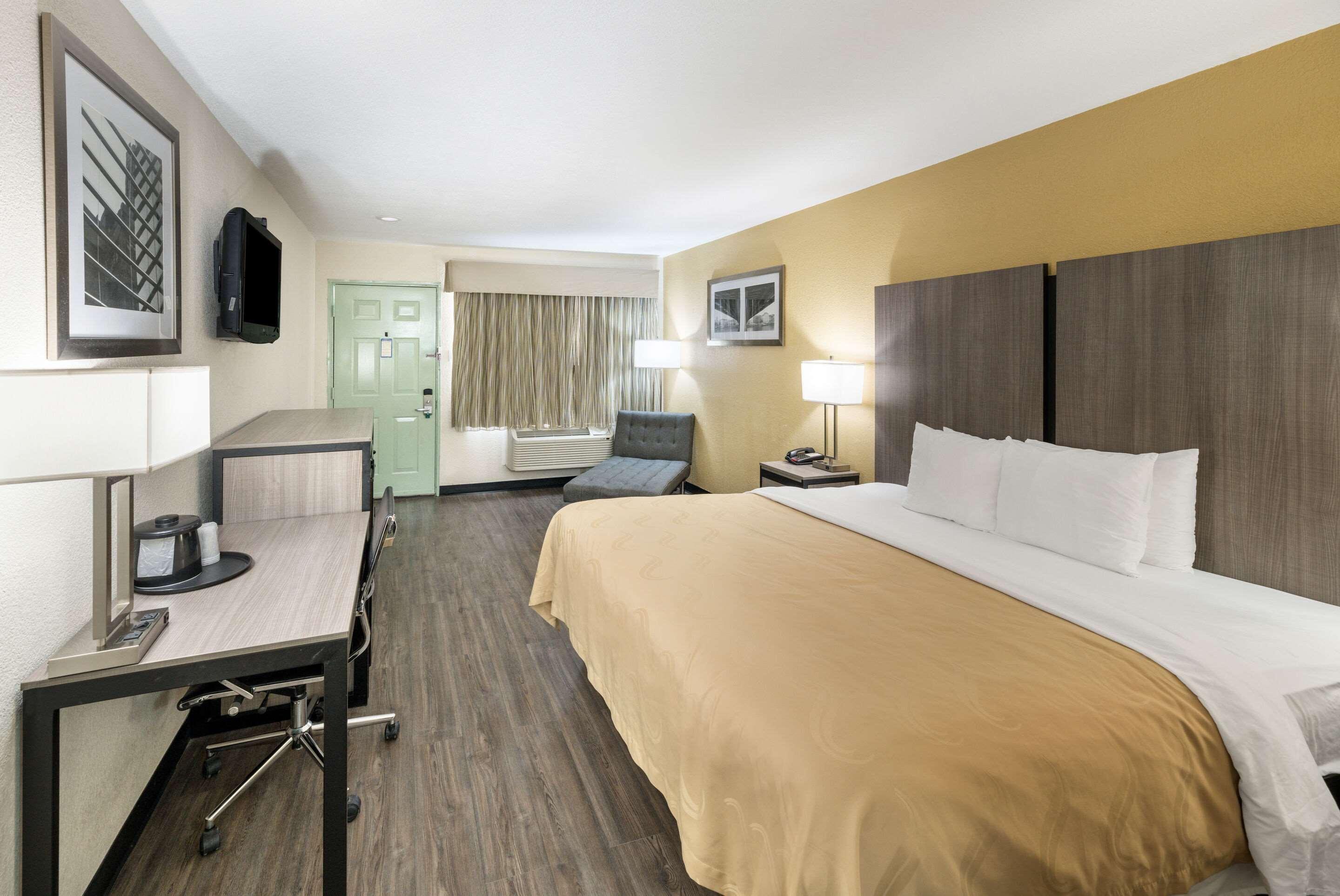 Quality Inn Форт-Стоктон Екстер'єр фото