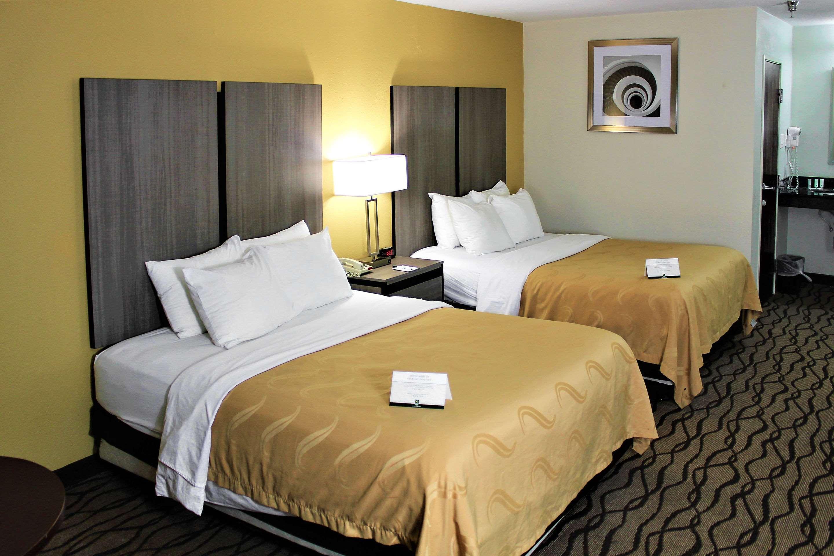 Quality Inn Форт-Стоктон Екстер'єр фото
