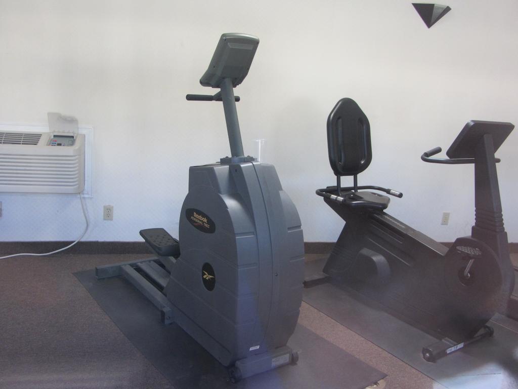 Quality Inn Форт-Стоктон Екстер'єр фото