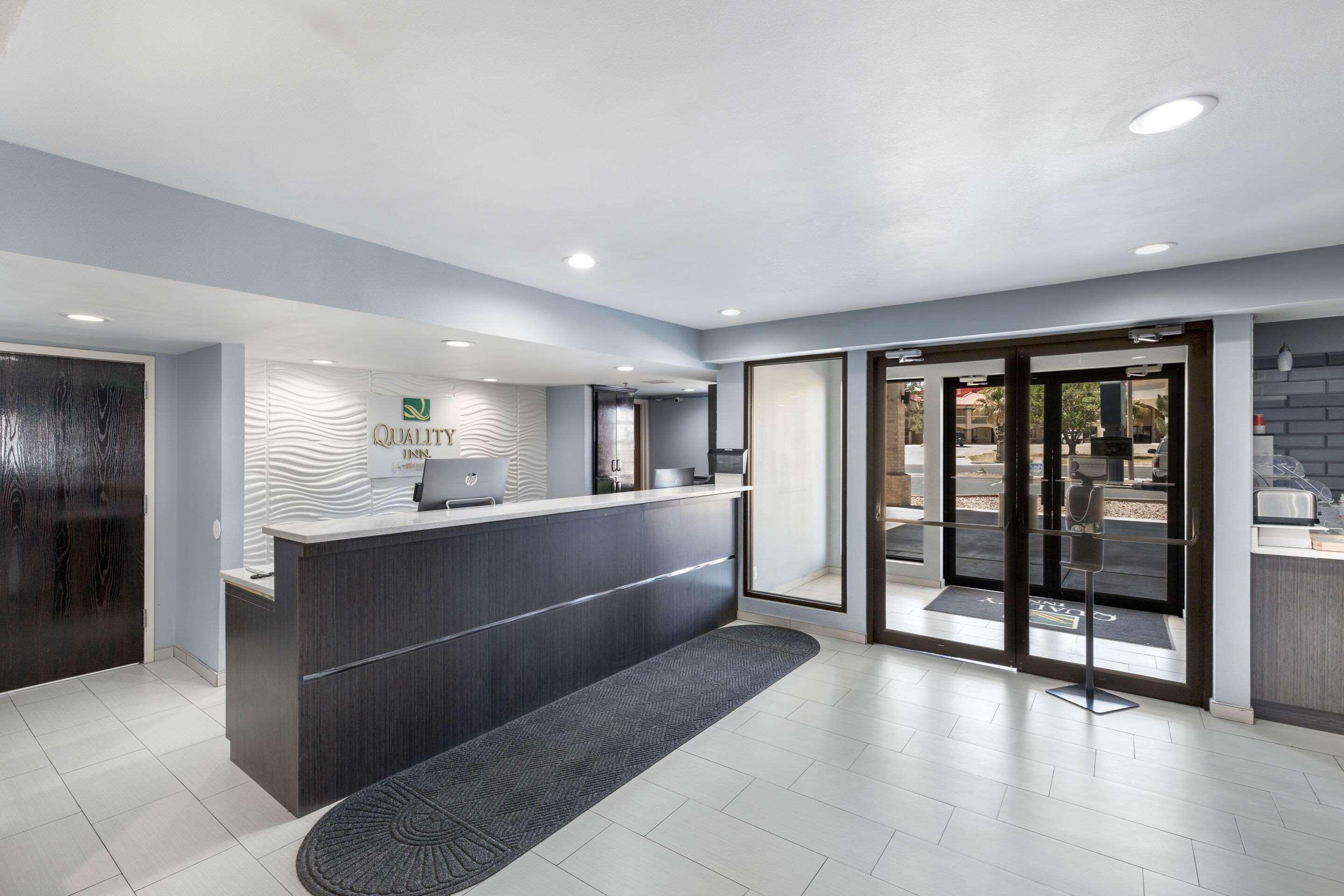 Quality Inn Форт-Стоктон Екстер'єр фото