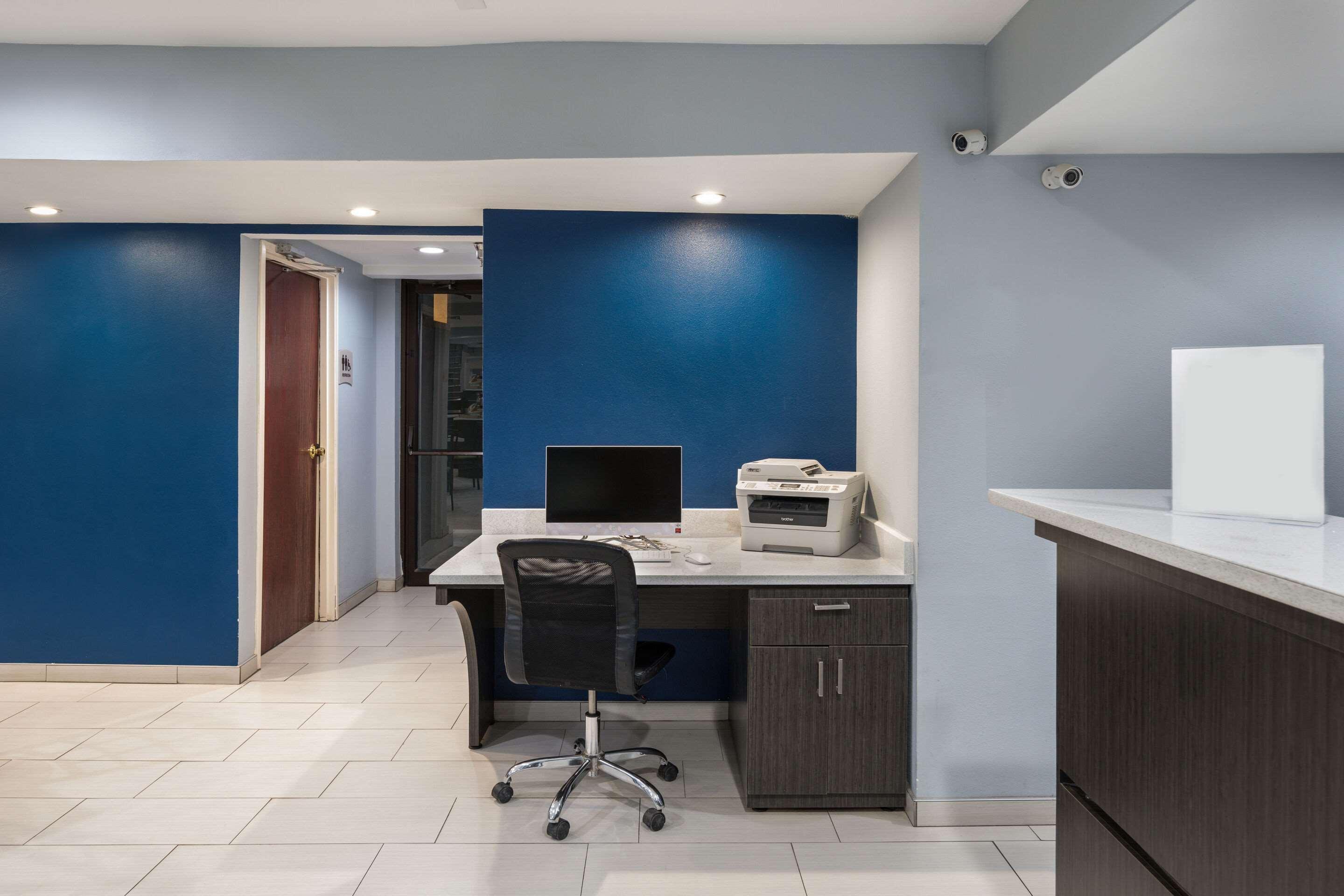 Quality Inn Форт-Стоктон Екстер'єр фото