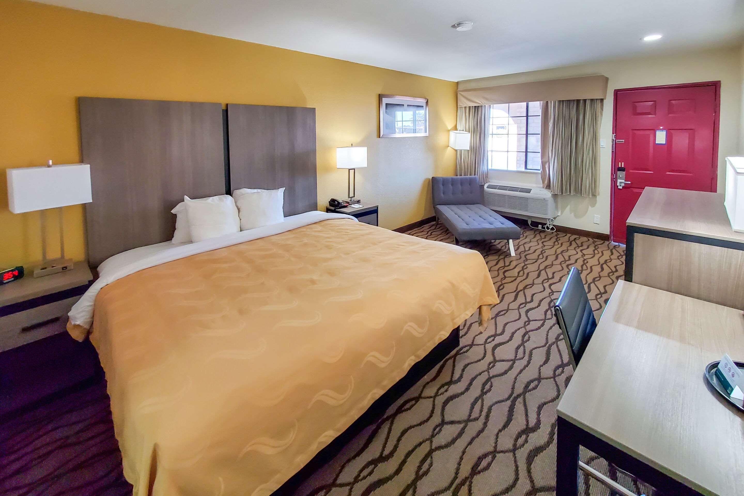 Quality Inn Форт-Стоктон Екстер'єр фото