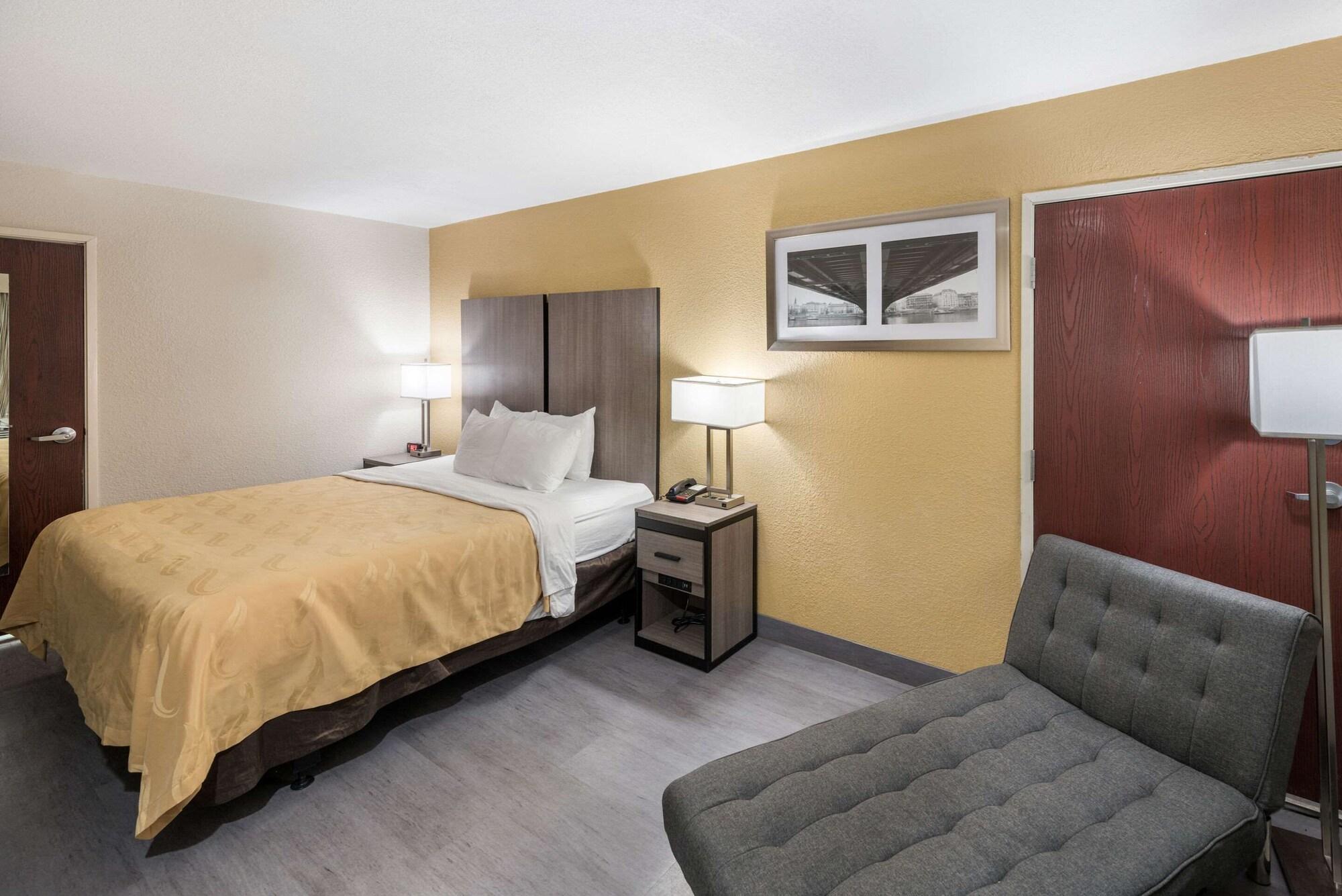 Quality Inn Форт-Стоктон Екстер'єр фото