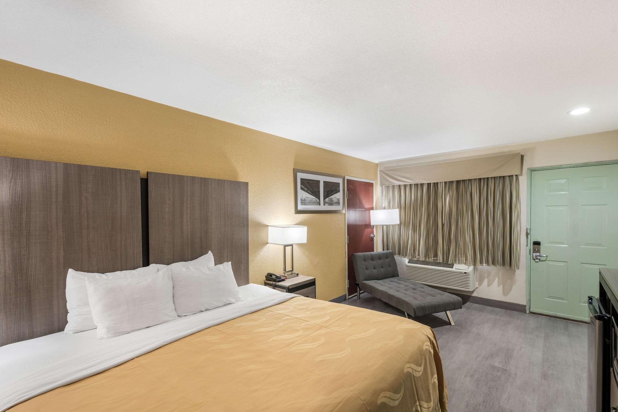 Quality Inn Форт-Стоктон Екстер'єр фото